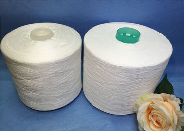 中国 60S/2/3 100% は中心によって回されたポリエステル縫う糸毛布の使用を回しました サプライヤー