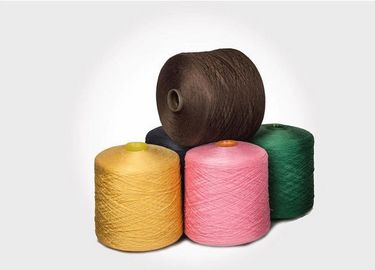 中国 100%のポリエステル高い粘着性の縫う糸40/1ポリエステルは染まることのためのヤーンを回しました サプライヤー