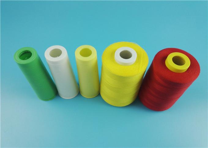カスタマイズされた色固着ポリエステル糸40/2 5000Mの衣服の縫う糸の製造業者